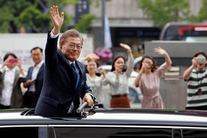 Naujasis Pietų Korėjos prezidentas pareiškė norįs nuvykti į Šiaurės Korėją