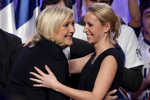 Marine Le Pen dukterėčia traukiasi iš politikos
