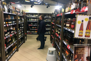 Sveikatos apsaugos ministerija paneigė sklandančius mitus apie alkoholio pardavimą