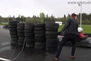 Sunku patikėti akimis: iliuzionistas „Speedway“ kartodrome pradangino tris kartus