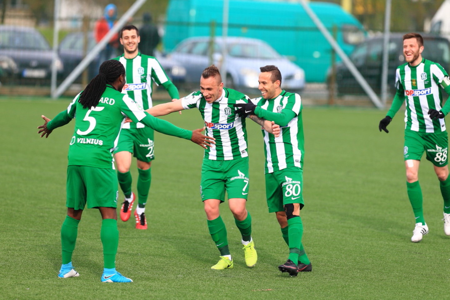 Vilniaus "Žalgiris" ir toliau tolsta turnyro lentelėje nuo varžovų.