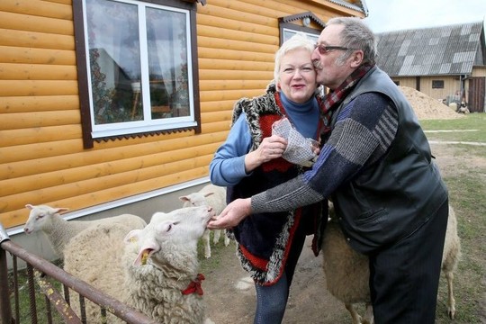 Kupiškio rajono gyventoja šokiravo kaimynes ir vietos kleboną