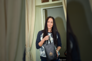 Gimtadienį švenčianti dainininkė Karina Krysko – Skambinė: „Mokausi neatidėlioti to, kas neišvengiama“