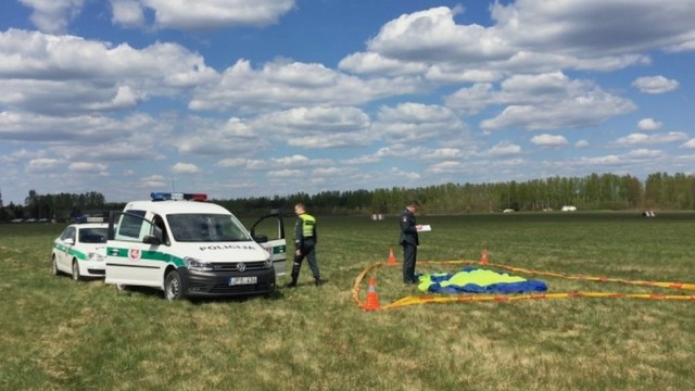 Lemtinga klaida: Vilniaus rajone tragiškai žuvo parašiutininkas