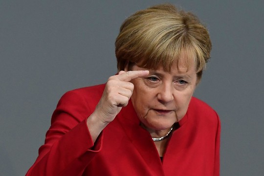  Angelos Merkel partija laimi rinkimus itin svarbioje federacinėje žemėje