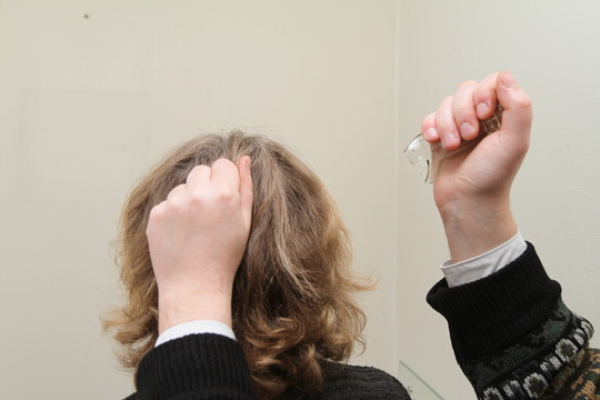 Smurtas namuose: sulaikyti vyrai, moteris ir paauglys