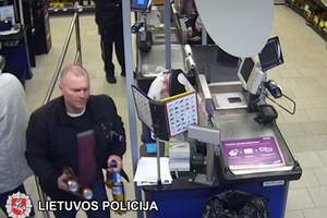 Prisipirko alaus, sukėlė avariją ir paspruko. Dabar jo ieško Vilniaus policija