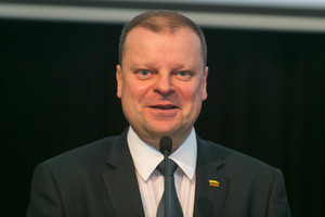 Premjeras mano, kad jo reitingai smunka dėl reformų