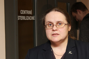 A.Širinskienė kaltina komiteto darbuotoją klastojus dokumentus dėl alkoholio ribojimo 