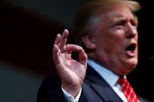 Ar Trumpas įvykdė nusikaltimą pasidalijęs slapta informacija su Rusija?