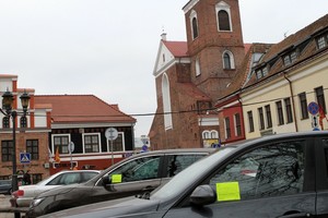 Neleistinose vietose automobilius statantiems kauniečiams savivaldybė turi svarbią žinią