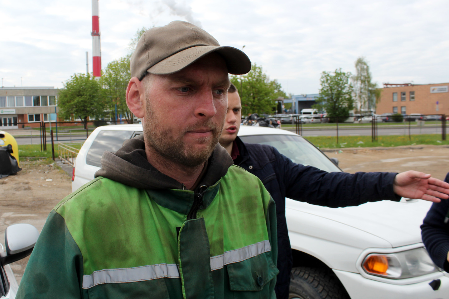 Stambiagabaričių atliekų aikštelėje dirbęs T.Karinauskas sakė, kad sprogimą išgirdo presuodamas šiukšles.<br> R.Vitkaus nuotr.