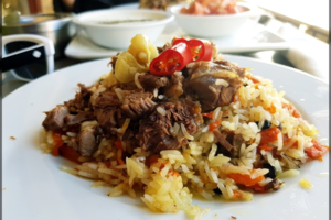 Vieta, kur verda geriausią plovą Vilniuje. Tokį, kad norisi valgyti rankomis