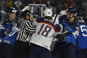 JAV rinktinė išmesta iš pasaulio čempionato, Rusija jau žino pusfinalio varžovus