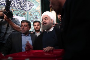 Irane prasidėjo balsavimas, laikomas Hassano Rouhani įvertinimu