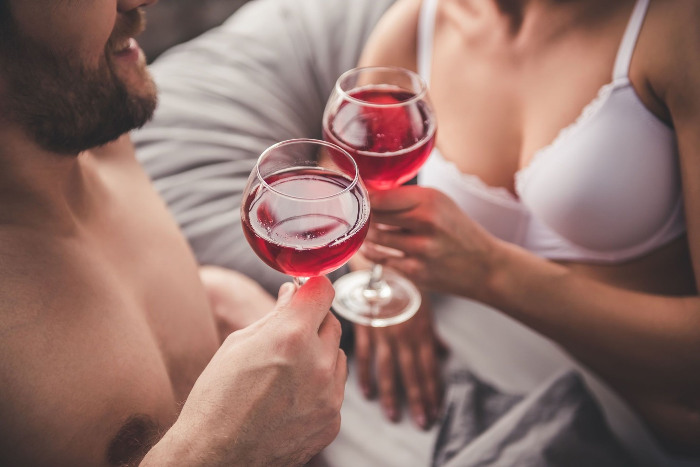 Apklausos dalyviai atskleidė, kad dažniausiai alkoholiu jie mėgaujasi saikingai.