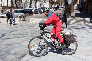 Patarė dviratininkams – pėstiesiems įspėti naudokite garsinį signalą