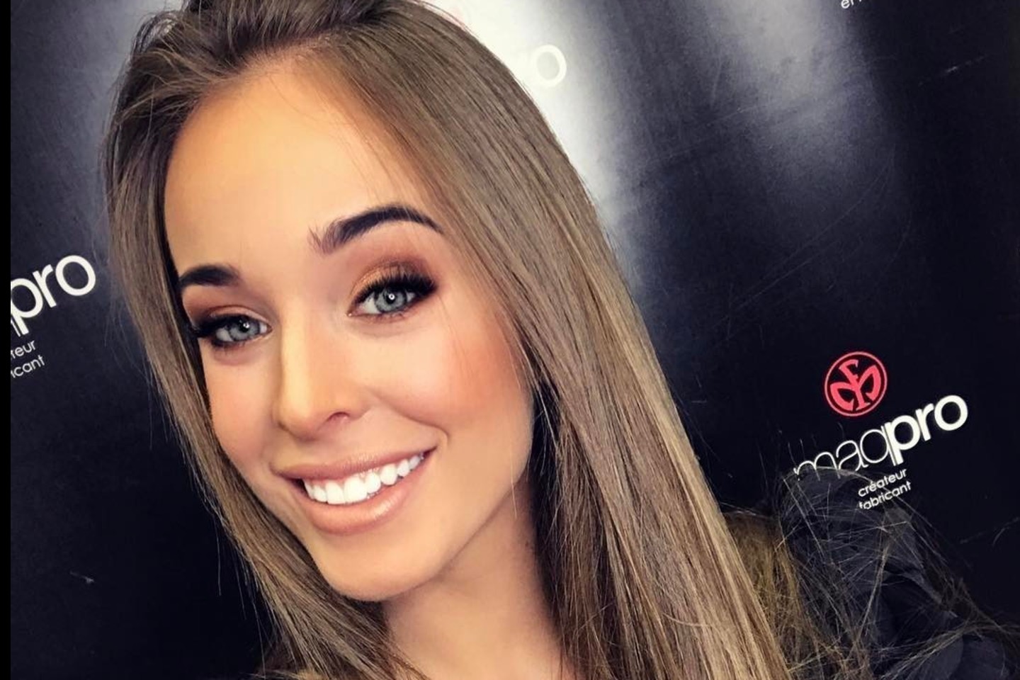 Viktorija Siegel mamą lepina gėlėmis