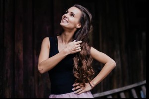 Neseniai sūnelio susilaukusi Veronika Montvydienė tiesiog švyti