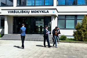 Abiturientai laikė anglų kalbos egzaminą: „Brexit“ neišvengė