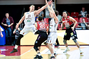 „Lietkabelis“ nukovė „Lietuvos rytą“ Vilniuje ir iki LKL finalo jam trūksta tik pergalės