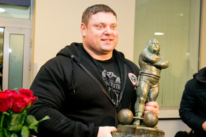 Ž.Savickas pasaulio galiūnų čempionate verčia apie save garsiau kalbėti