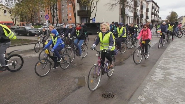 Žiūrovas užfiksavo: į tradicinį dviračių žygį susirinko 112 entuziastų