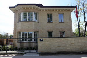 Gandrų su politike laukiantis milijonierius nenusiskriaudė – Vilniuje  įsirengė prašmatnų namą