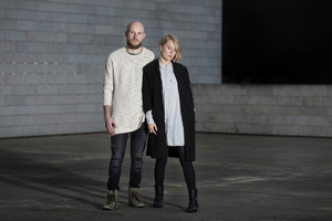 Sutuoktinių duetas „MaNNazz“ vietoj buto pasirinko muzikinę kelionę per Europą