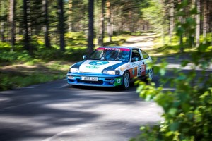 Vaidas Baumila ir Ingrida Kazlauskaitė startuos ralio lenktynėse