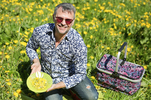 Išbandyti receptai pakeitė žinomų kauniečių požiūrį į kiaulpienes