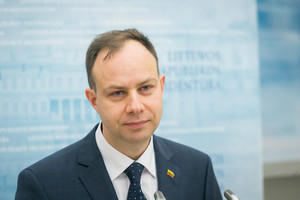 Aurelijus Veryga: „Priemonės – ne tiems žmonėms, kurie ryte dreba prie parduotuvės“