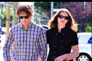 Julia Roberts bando iš naujo lipdyti santuoką su Danieliu Moderu