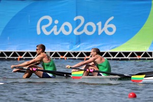 Mindaugas Griškonis ir Saulius Riteris pateko į Europos irklavimo čempionato pusfinalį