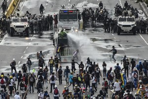 JAV politologas: „Artėja dar didesnė krizė“