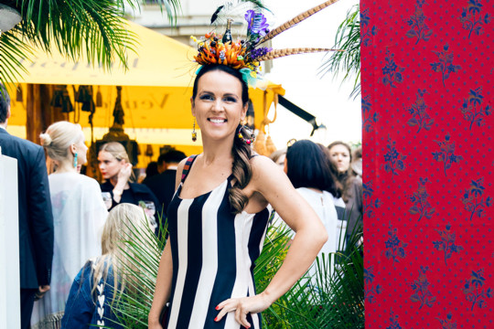  Vakarėlyje išskirtiniu stiliumi sužibėjusi dizainerė Indrė Kvedarienė atskleidė, ką kiekvienai verta pasiimti į kelion