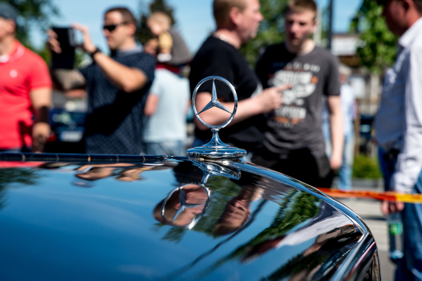  „Mercedes-Benz“ automobilių savininkų susitikimo akimirka.<br> V.Ščiavinsko nuotr.