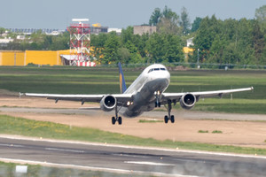 Naktį Vilniaus oro uoste negalės tūpti lėktuvai