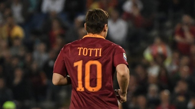 Francesco Totti įspūdingai išlydėtas į poilsį – minia tiesiog pašėlo