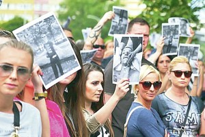 Lenkiją sukrėtė policijos žiaurumas: mįslingomis aplinkybėmis mirė jaunas vyras