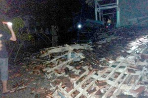 Sulavesio saloje stiprus žemės drebėjimas apgadino pastatų ir sužeidė žmonių
