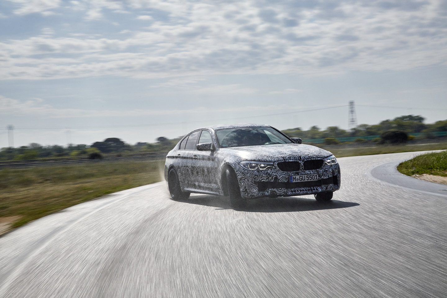 Naujos kartos BMW M5 vėl stebins įspūdingomis techninėmis charakteristikomis.<br>Gamintojo nuotr.