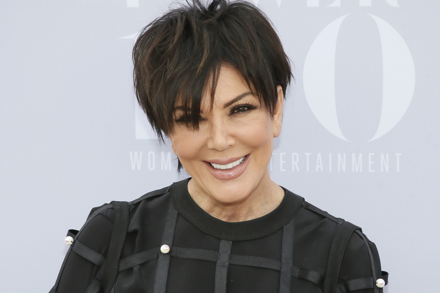 Kardashianų šeimos matriarchė Kris Jenner nukentėjo per automobilio avariją.<br>Scanpix nuotr.