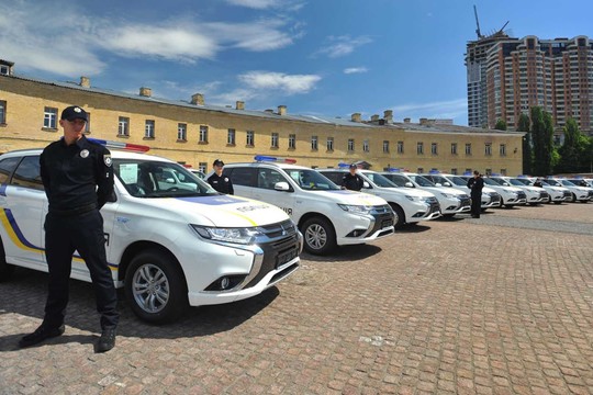 Ukrainai priėmus radikalų sprendimą šalies policija užsakė rekordinį pirkinį iš „Mitsubishi“