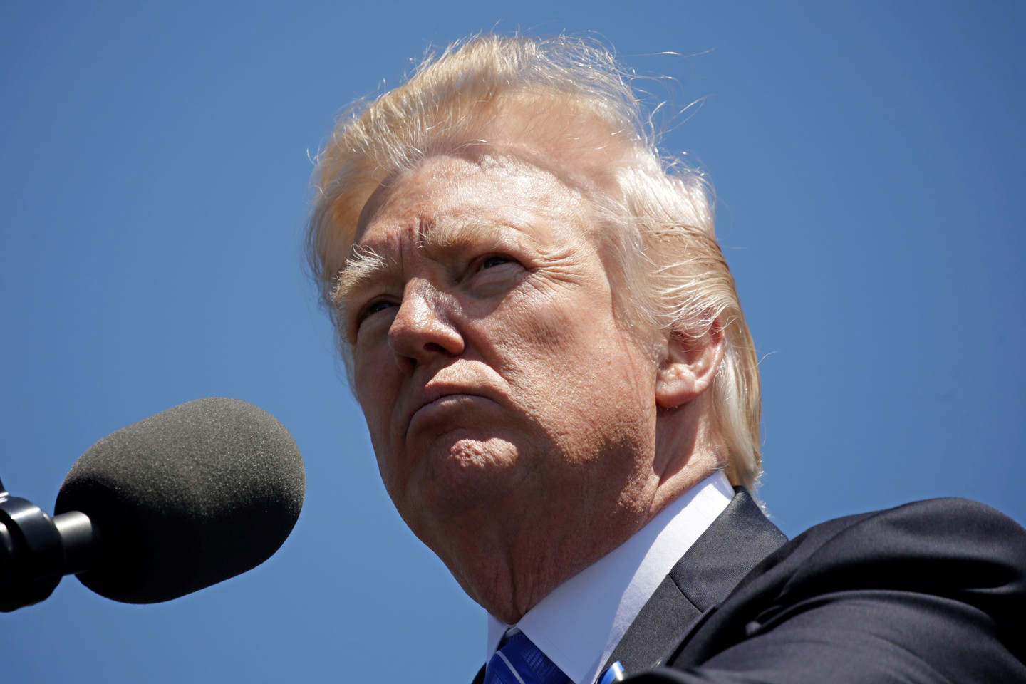 D.Trumpas žadėjo šią savaitę apsispręsti dėl Paryžiaus klimato kaitos susitarimo.