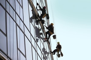 Lenkijos pensininkus ėmė remti ukrainiečiai