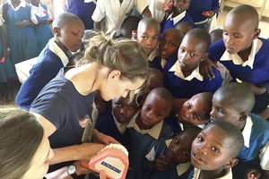 Bedantes afrikiečių šypsenas gydžiusi medikė papasakojo apie tai, ką retas yra regėjęs