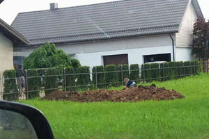 Anūkė pakraupo – Panevėžio rajone kaimynas močiutei iškasė kapo duobę