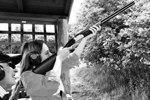 Asta Valentaitė į rankas paėmė šautuvą, nukentėjo moliniai balandžiai