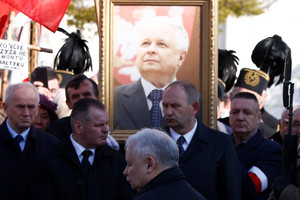 Seimui siūloma solidarizuotis su Lenkija, išsakant paramą Smolensko tragedijos tyrimui